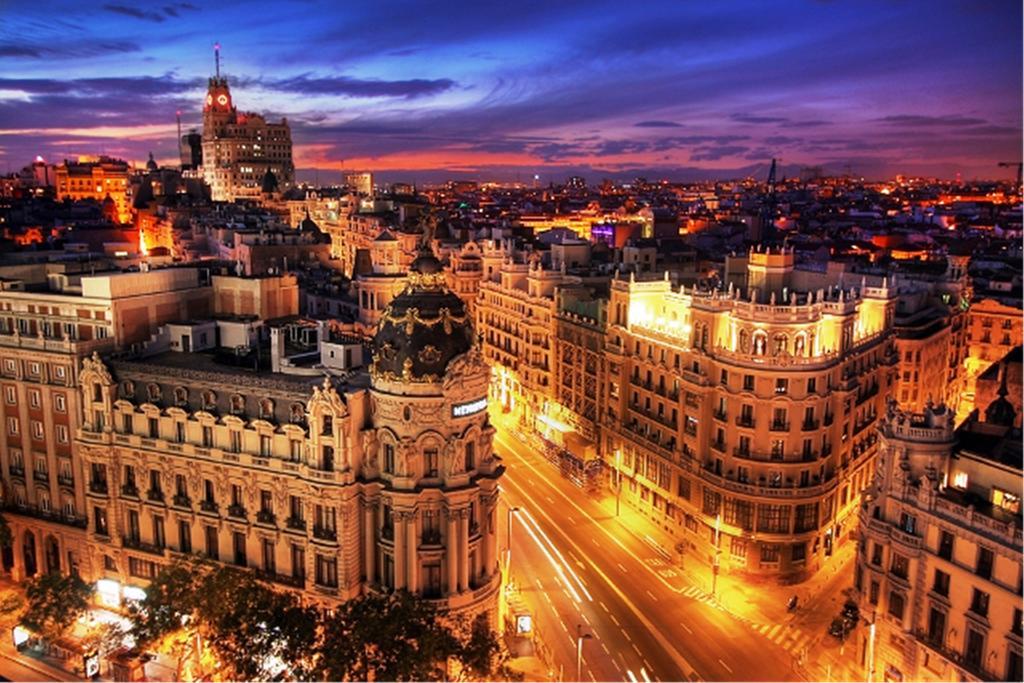 Hostal La Fontana Madrid Exteriör bild