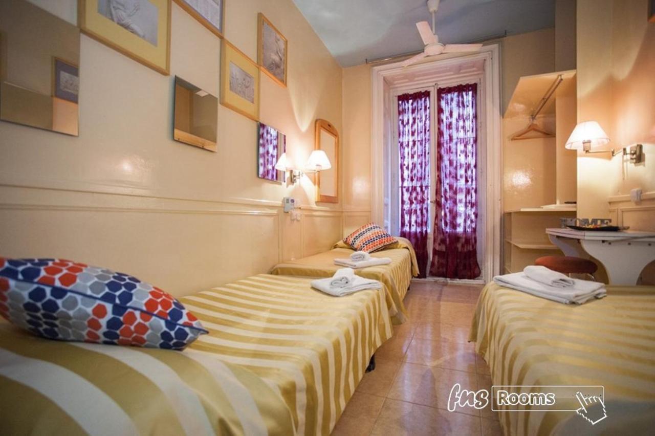 Hostal La Fontana Madrid Exteriör bild